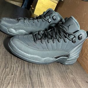Air Jordan 12 retro winterized size 4y
